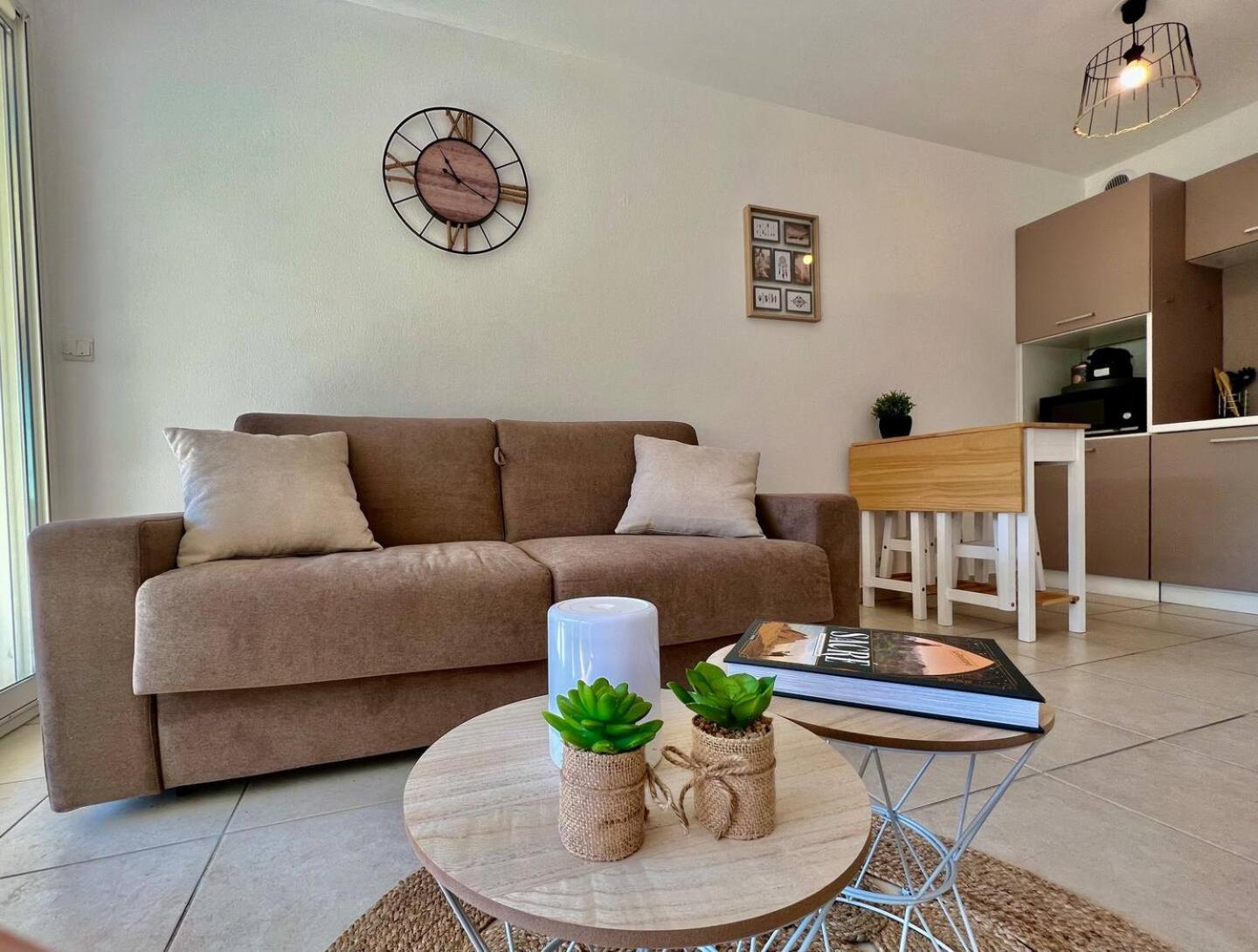 Quiet Studio Swimming Pool Roquebrune Ngoại thất bức ảnh