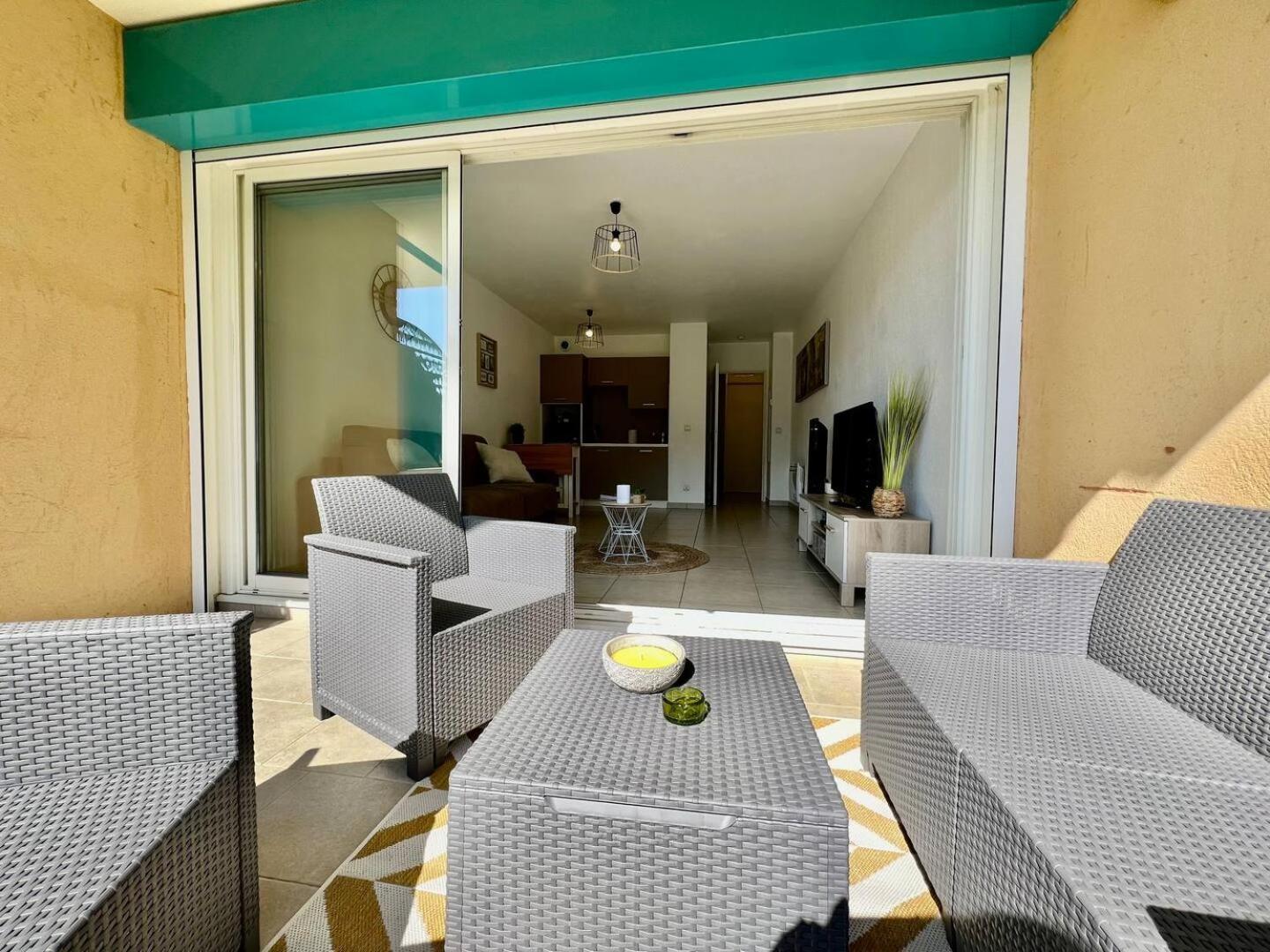 Quiet Studio Swimming Pool Roquebrune Ngoại thất bức ảnh
