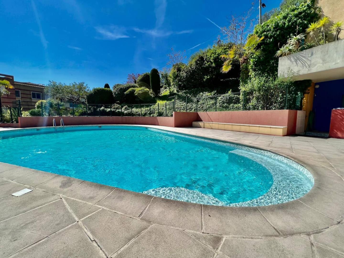 Quiet Studio Swimming Pool Roquebrune Ngoại thất bức ảnh